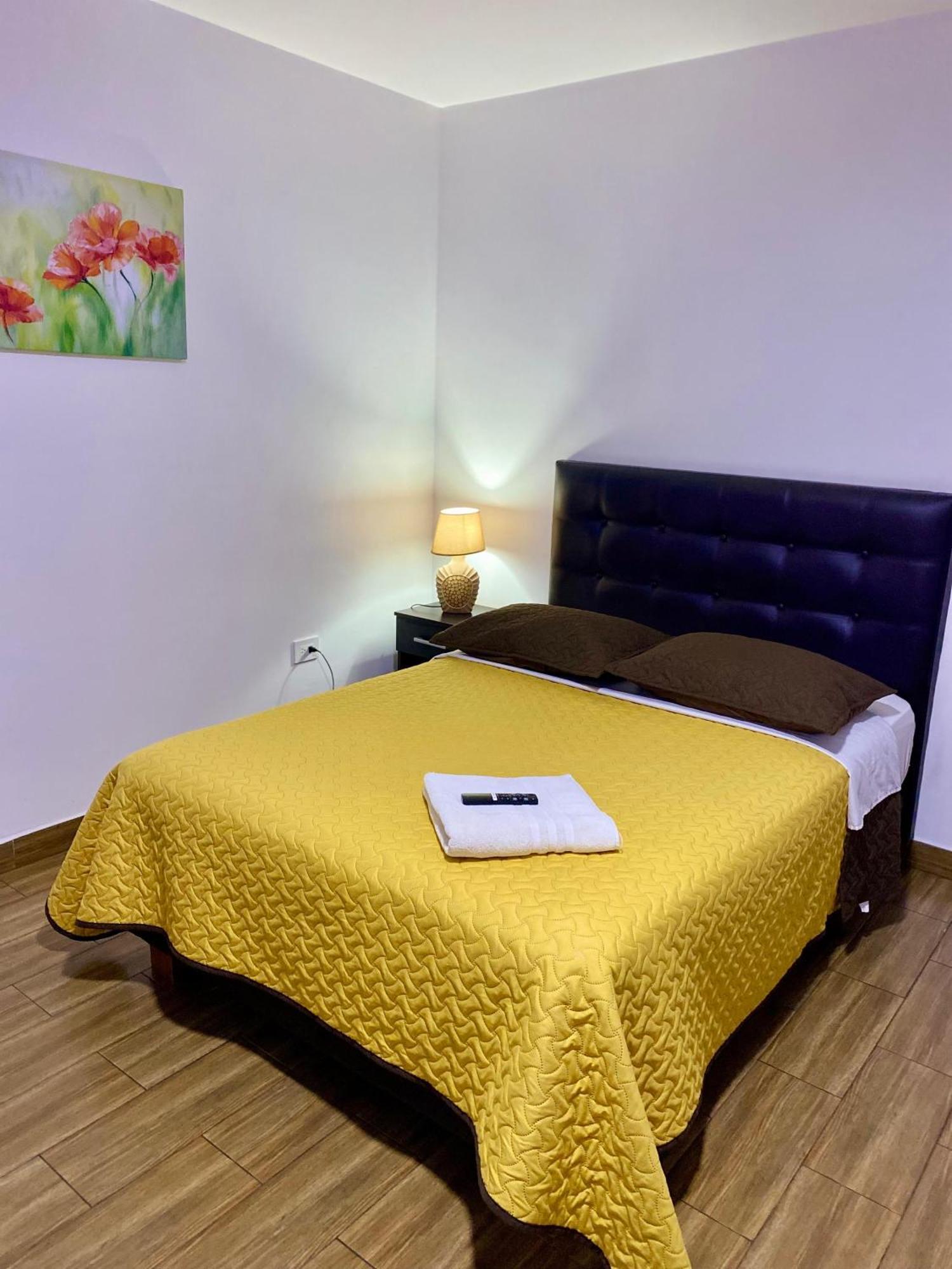 Hospedaje El Girasol Tababela Quito Exteriér fotografie
